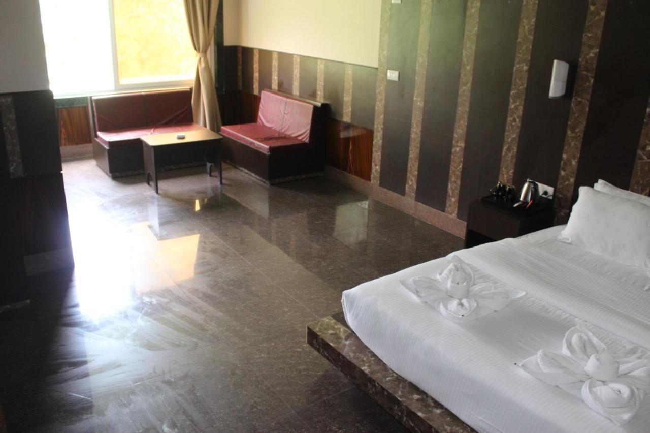 Hotel Subhashree Gangtok Exteriör bild