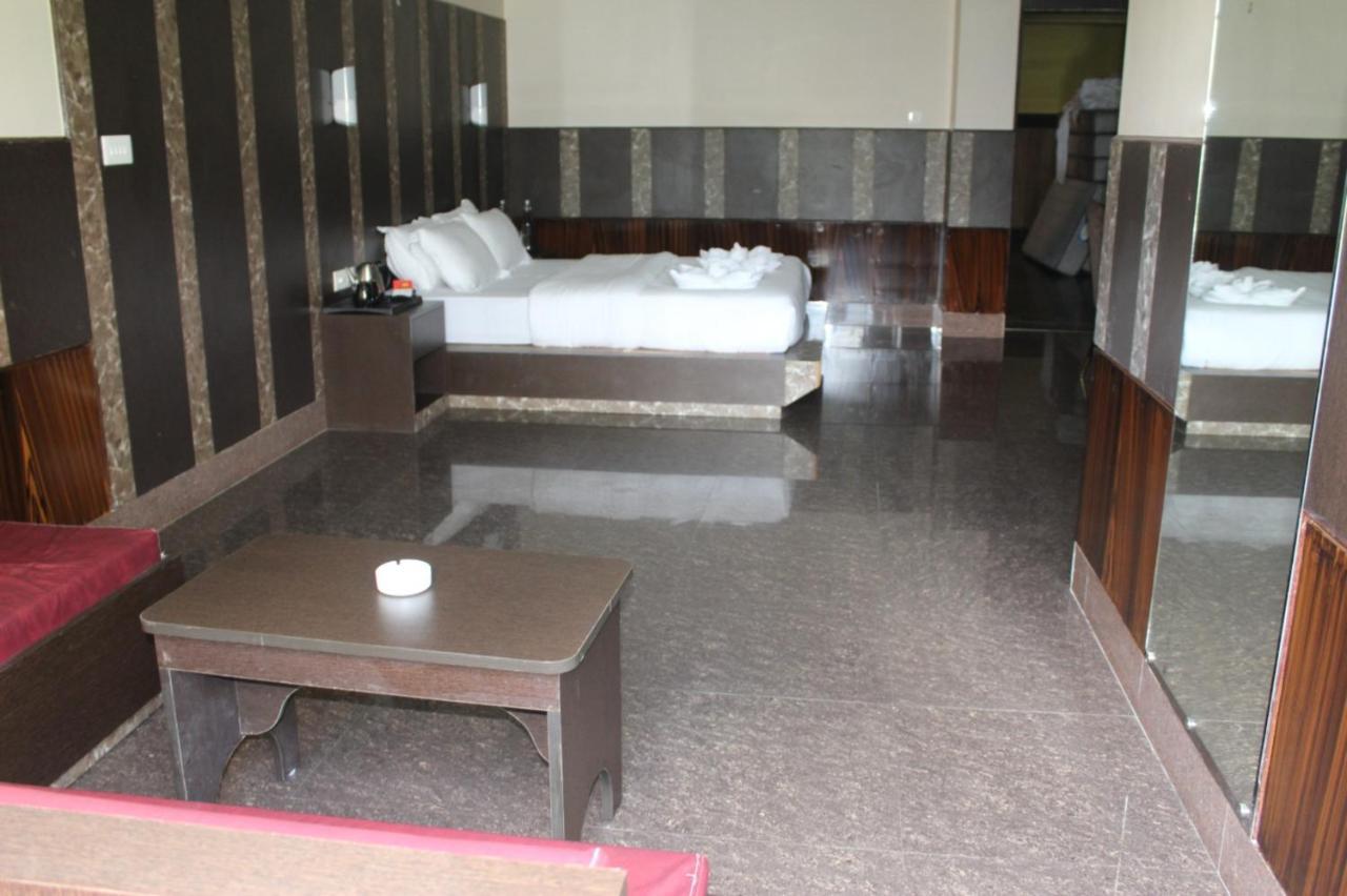 Hotel Subhashree Gangtok Exteriör bild