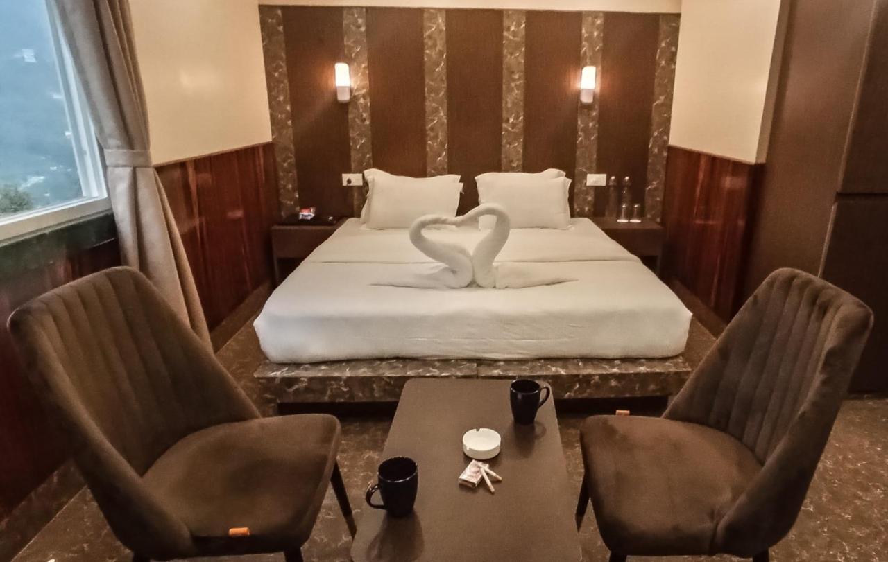 Hotel Subhashree Gangtok Exteriör bild